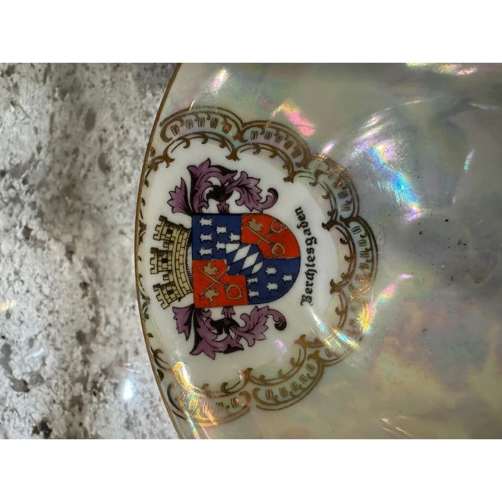 Du-Co Kunst Rehau Bavaria Lusterware Teacup Berchtesgaden Coat of Arms Gold Trim